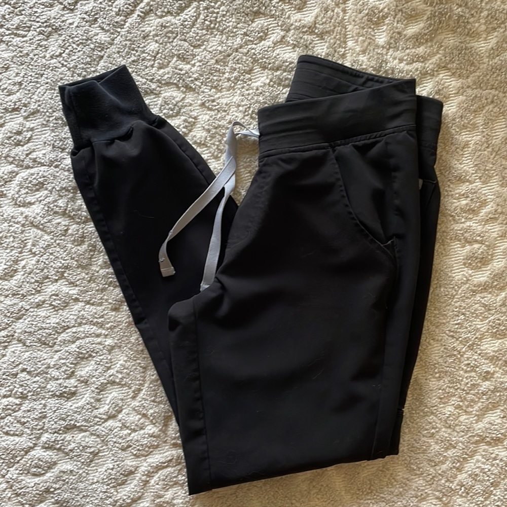 Figs Zamora jogger black